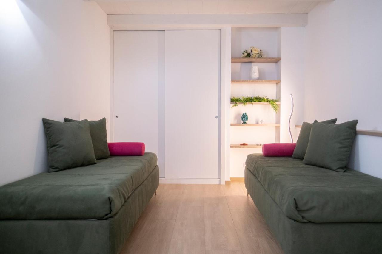 Dada Loft Apartment เชฟาลู ภายนอก รูปภาพ