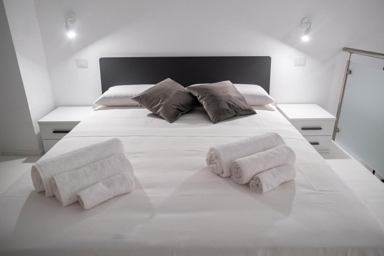 Dada Loft Apartment เชฟาลู ภายนอก รูปภาพ